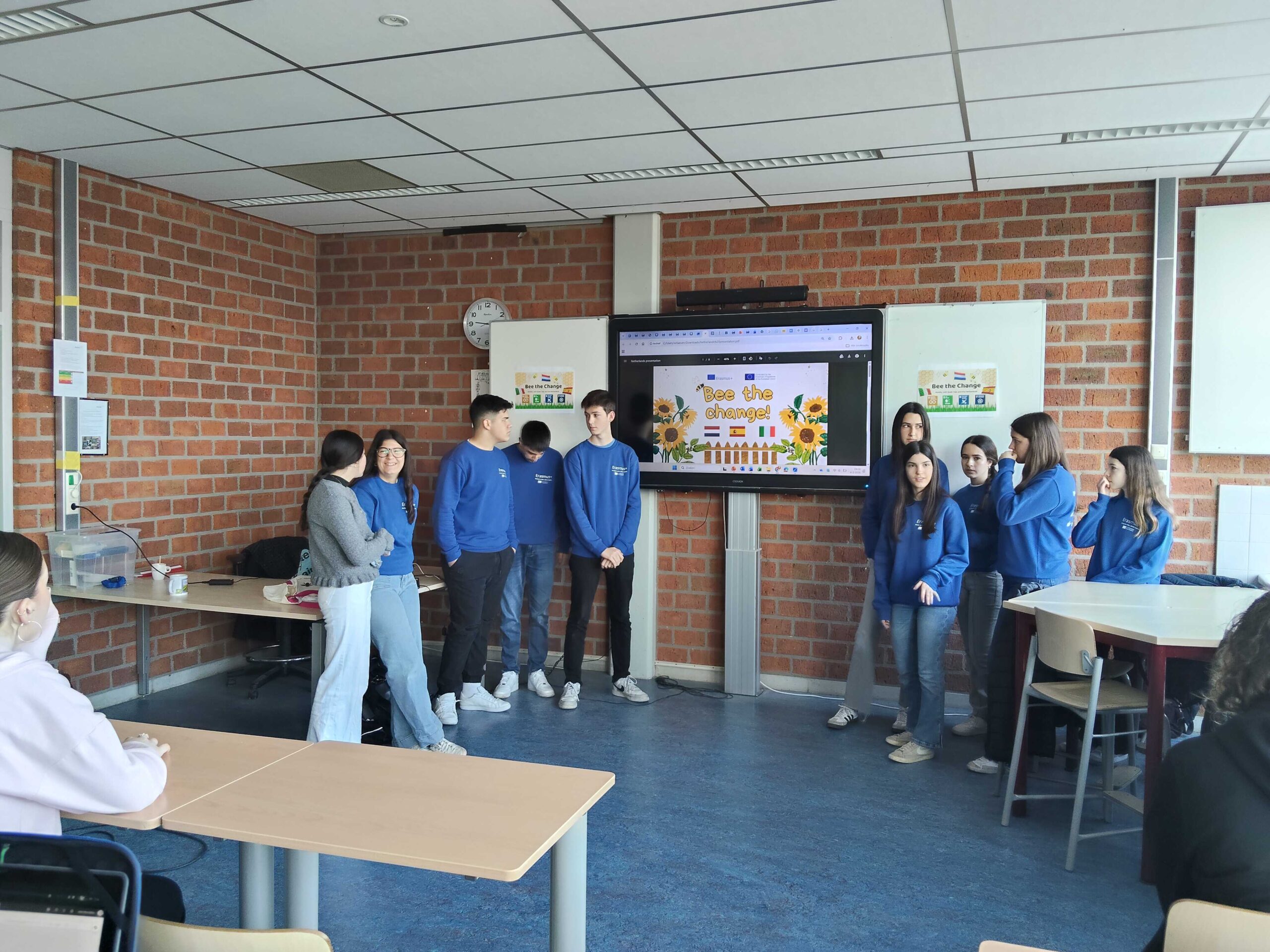 Dia 3 a Almelo : aprenent de les abelles!!